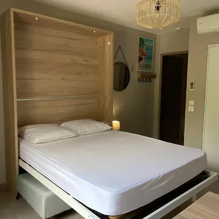 Apartamento Les Locations Cinaureva « Le Petit Nid De L'Argentiere » La Londe-les-Maures Exterior foto
